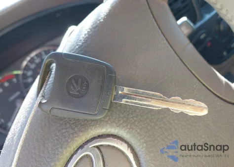 2005 Toyota Sequoia Sr5 V8 from USA, damaged, VIN 5TDBT44A35S238133